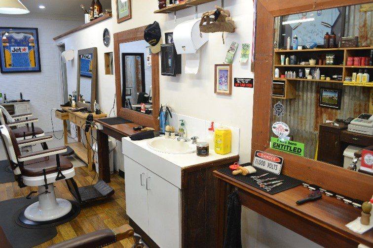 Crackers Mens Barbershop